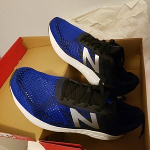 Mens New Balance fresh foam rise running shoe NWT